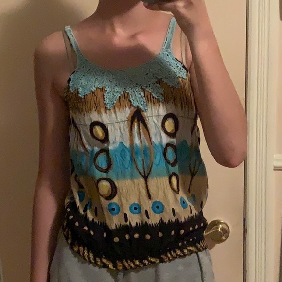Cute tank top with pattern - Picture 3 of 4
